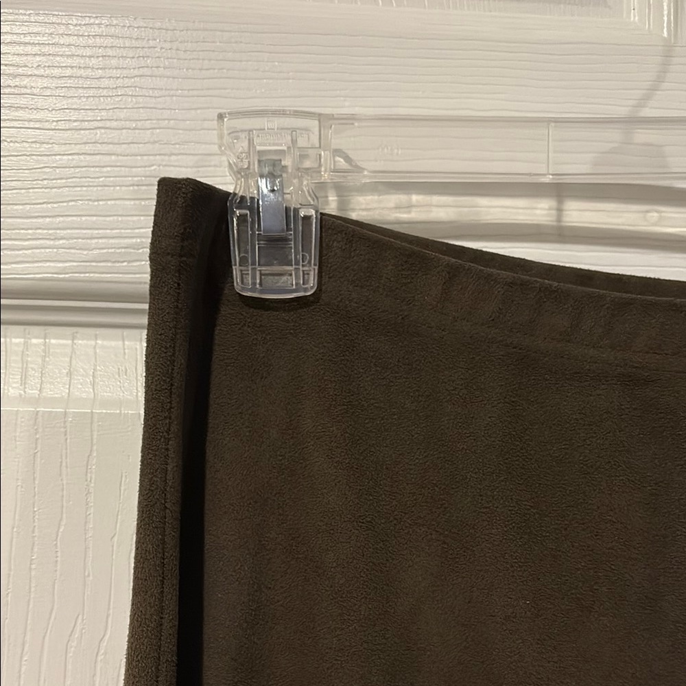 Like New! Elegant Hunters Green Women's Skirt - Picture 5 of 8